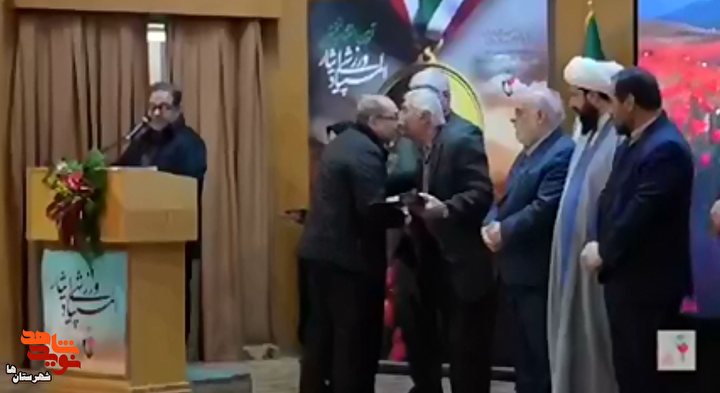 کلیپ| آیین اختتامیه المپیاد ورزشی ایثار در حرم حضرت عبدالعظیم الحسنی(ع)