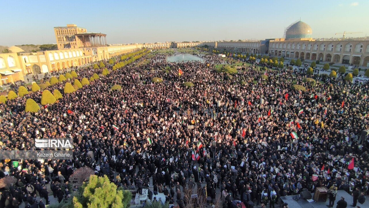ایران اسلامی عزادار شهادت امام خامنهای ایران اسلامی عزادار شهادت امام خامنهای