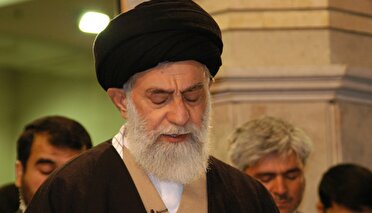 تصاویر قدیمی دیدار فرزندان شهدا و رهبر شهید انقلاب