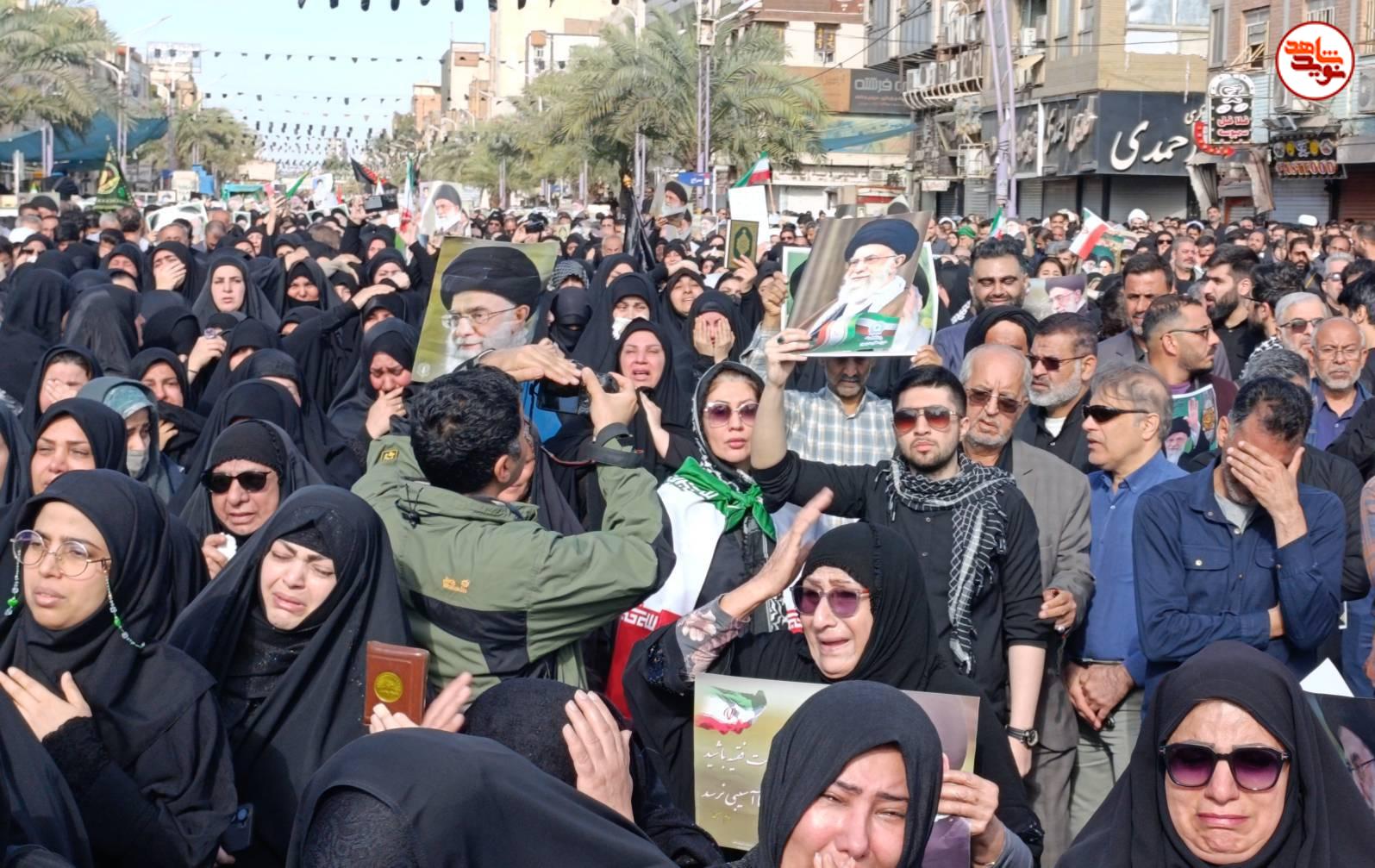 گزارش تصویری/ تجمع مردم اهواز در پی شهادت امام انقلاب اسلامی گزارش تصویری/ تجمع مردم اهواز در پی شهادت امام انقلاب اسلامی