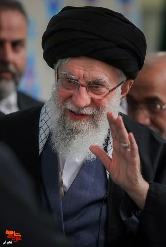 گزارش تصویری/ سوگواری مردم تهران در رثای شهادت رهبر انقلاب گزارش تصویری/ سوگواری مردم تهران در رثای شهادت رهبر انقلاب