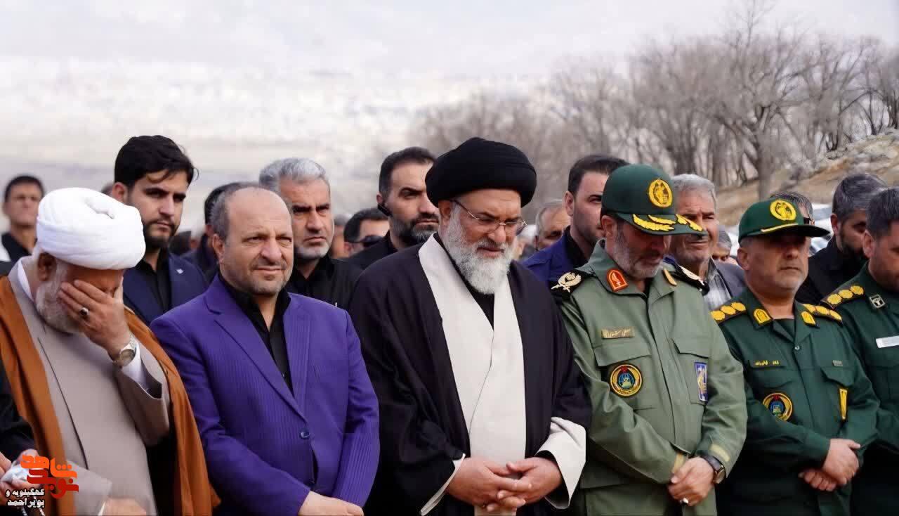 عکس /مراسم تشییع پیکر شهیده پوران قلیپور عکس /مراسم تشییع پیکر شهیده پوران قلیپور