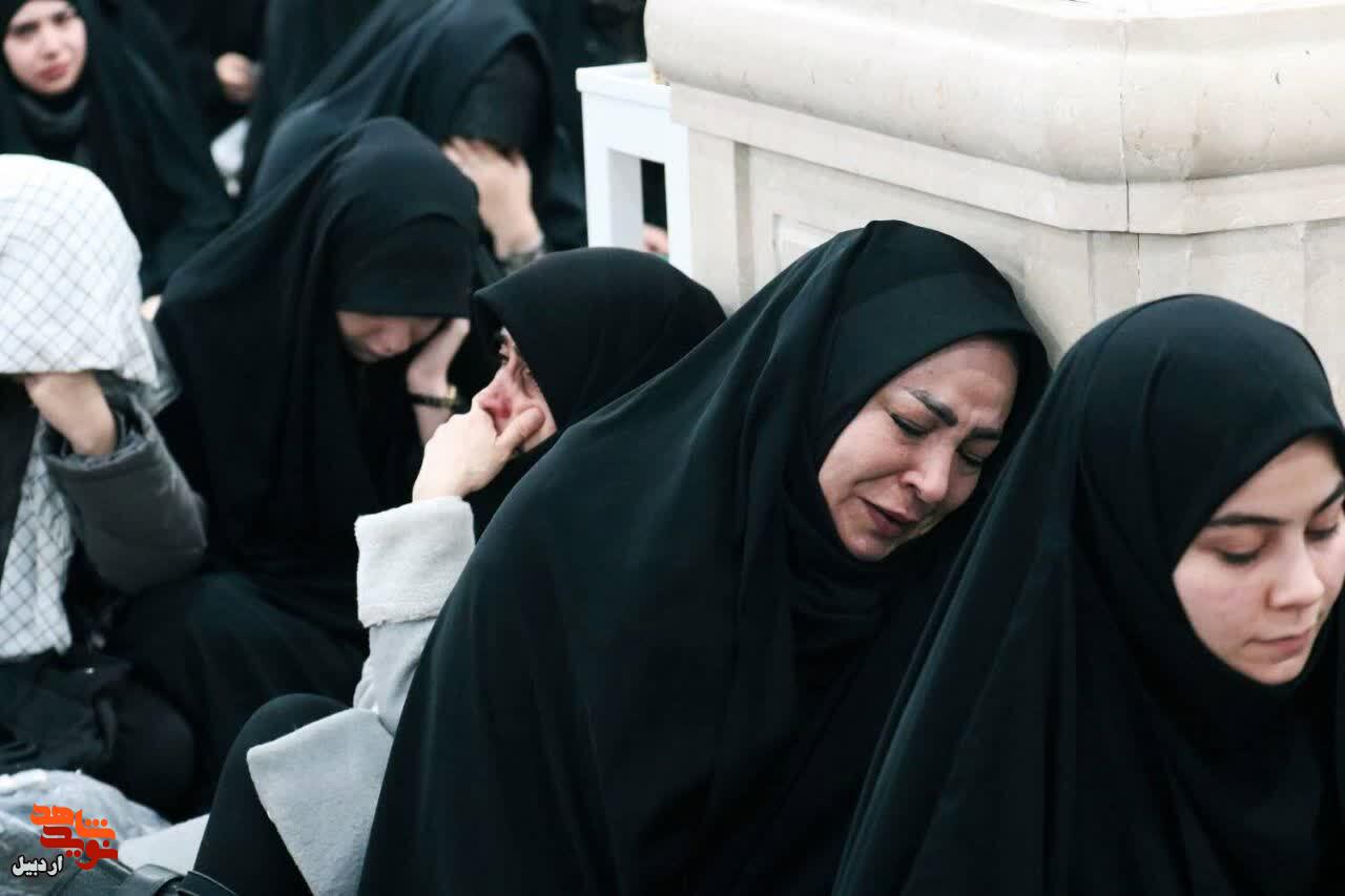 مراسم پرشکوه به مناسبت عروج ملکوتی قائد امت در مصلای اردبیل+ تصویر