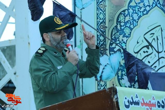 تصاویر/همراهی مردم و فرمانده هان در مراسم دسته روی به یاد آیت الله خامنهای (قدس سره) تصاویر/همراهی مردم و فرمانده هان در مراسم دسته روی به یاد آیت الله خامنهای (قدس سره)