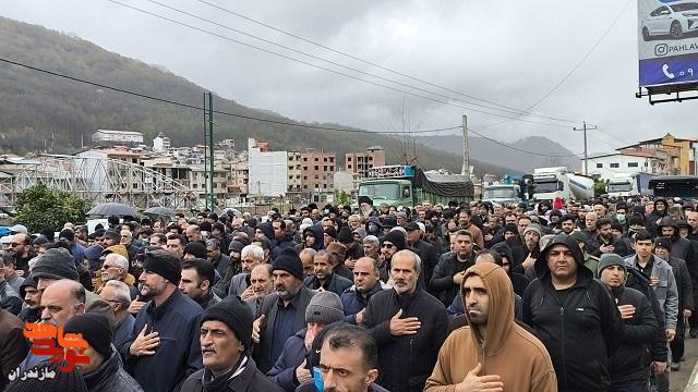 تصاویر/تشییع پیکر مطهر سرهنگ پاسدار شهید دکتر محمدمهدی باقری با حضور مدیر کل بنیاد مازندران در سوادکوه تصاویر/تشییع پیکر مطهر سرهنگ پاسدار شهید دکتر محمدمهدی باقری با حضور مدیر کل بنیاد مازندران در سوادکوه
