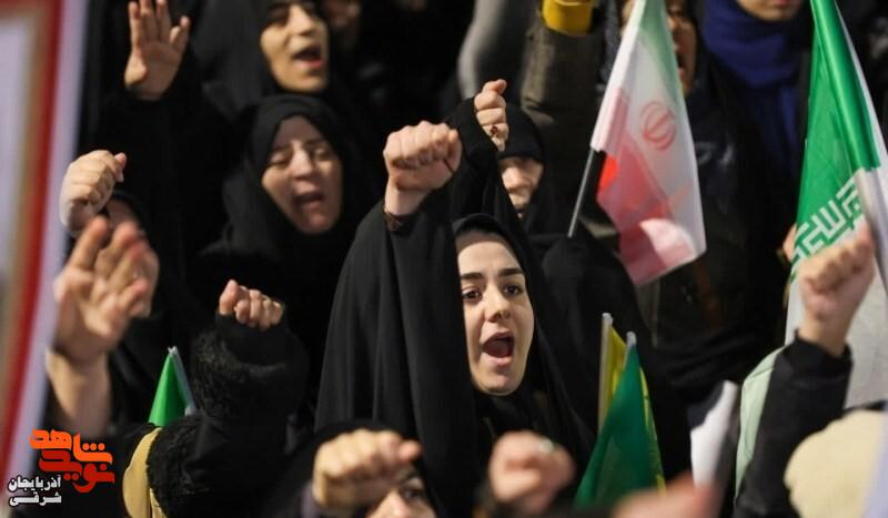 میدان ساعت تبریز در چهارمین روز شهادت امام خامنهای؛ دریاچهای از ولایت و غیرت میدان ساعت تبریز در چهارمین روز شهادت امام خامنهای؛ دریاچهای از ولایت و غیرت