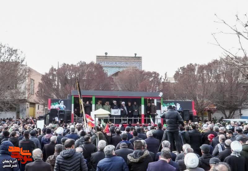 وداع باشکوه با پیکر پاک شهیدان آذربایجان‌شرقی در وادی‌رحمت تبریز+تصاویر