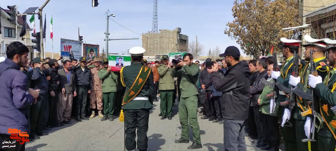 تشییع با شکوه دو شهید والامقام در شهرستان تکاب