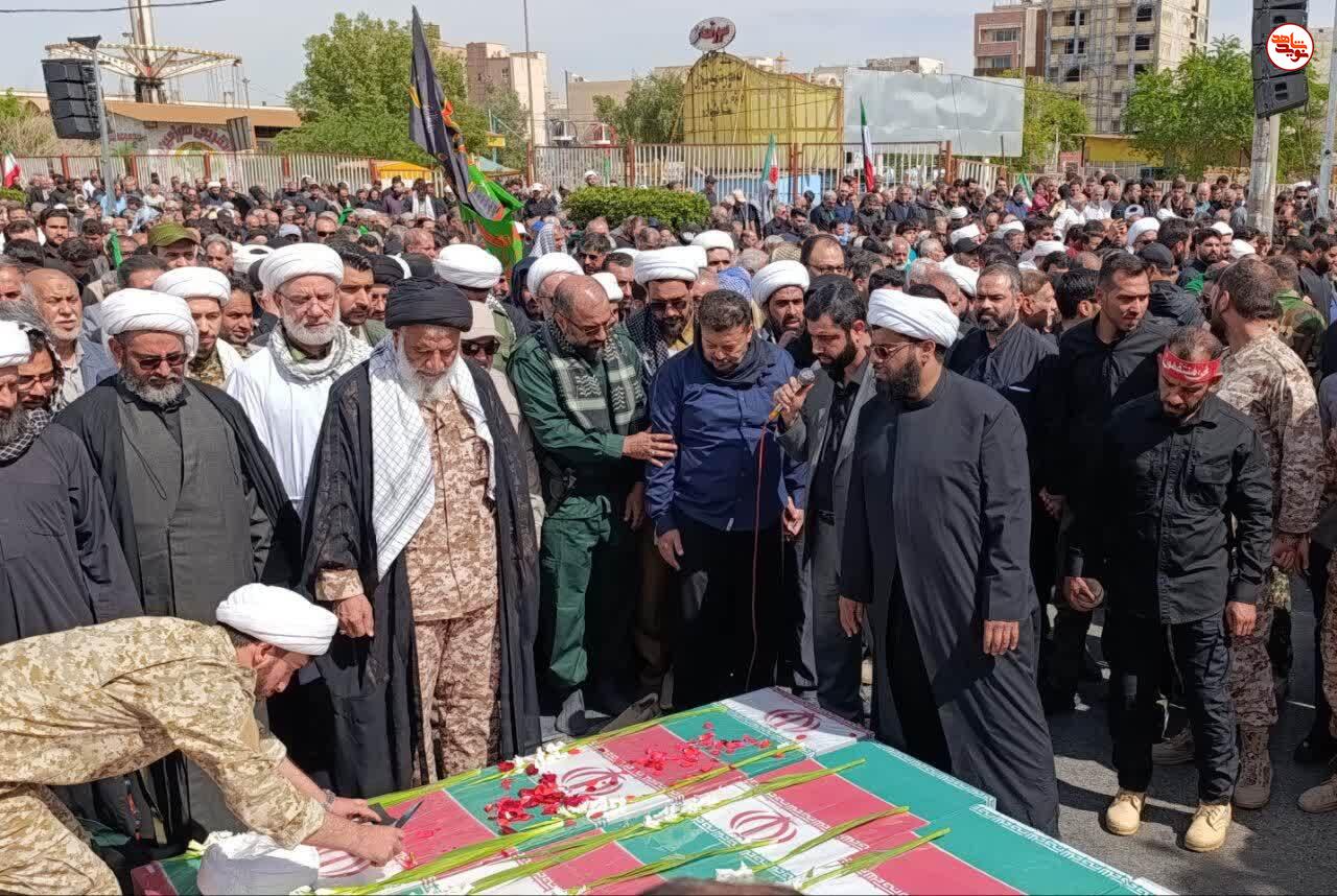 گزارش تصویری/ آیین تشییع پیکر چهار شهید مدافع وطن در اهواز گزارش تصویری/ آیین تشییع پیکر چهار شهید مدافع وطن در اهواز