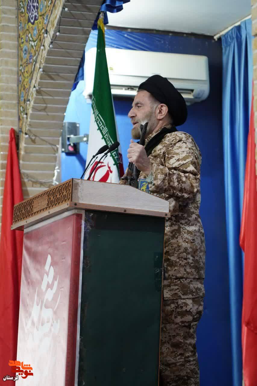 امام جمعه خرم آباد با لباس رزم به میدان آمد