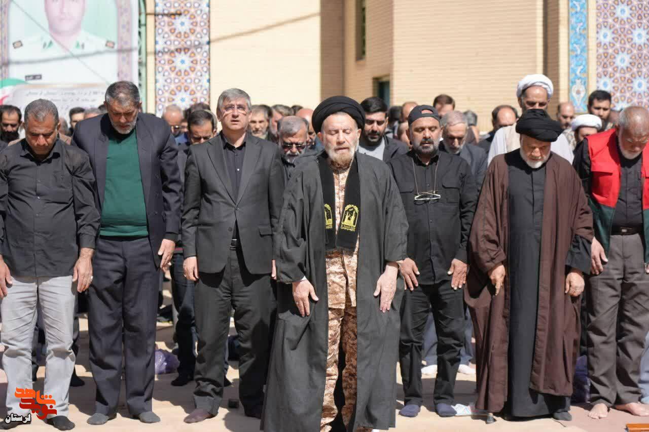 امام جمعه خرم آباد با لباس رزم به میدان آمد
