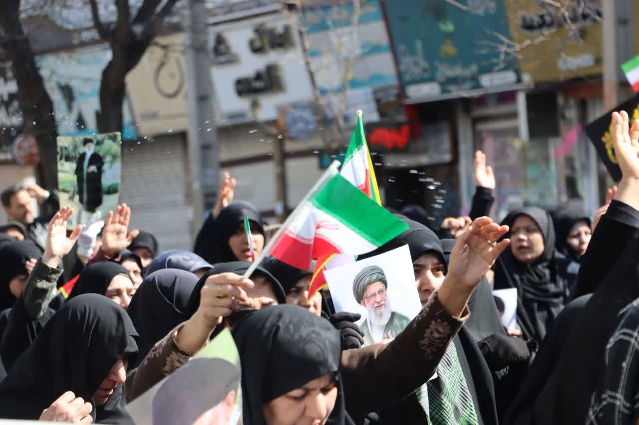 مردم محمدیه پای کار انقلاب؛ اجتماع بزرگ مردم ولایت مدار محمدیه مردم محمدیه پای کار انقلاب؛ اجتماع بزرگ مردم ولایت مدار محمدیه