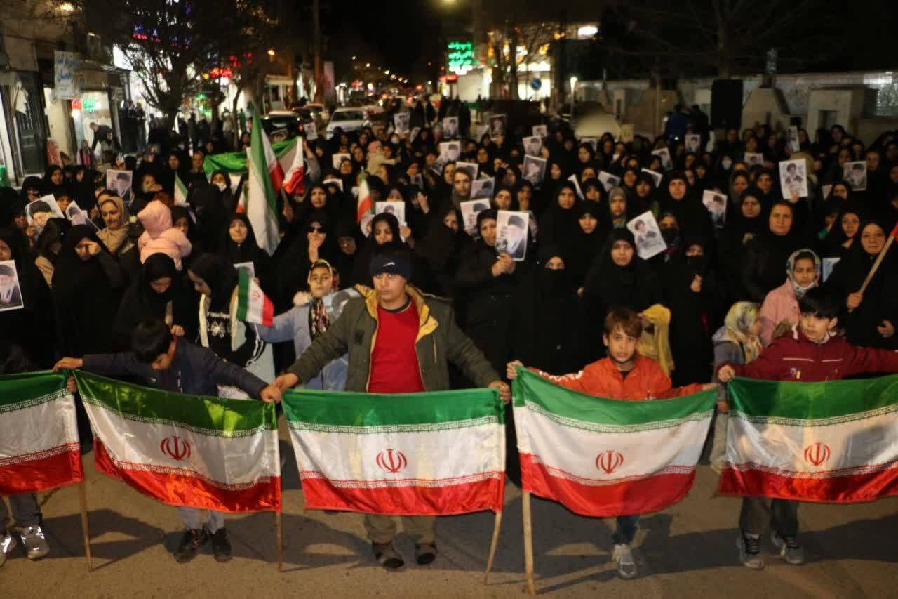 📸 عزاداری و اجتماع مردم مومن و روزه دار شهرک یحیی آباد در هفتمین روز شهادت رهبر انقلاب 📸 عزاداری و اجتماع مردم مومن و روزه دار شهرک یحیی آباد در هفتمین روز شهادت رهبر انقلاب