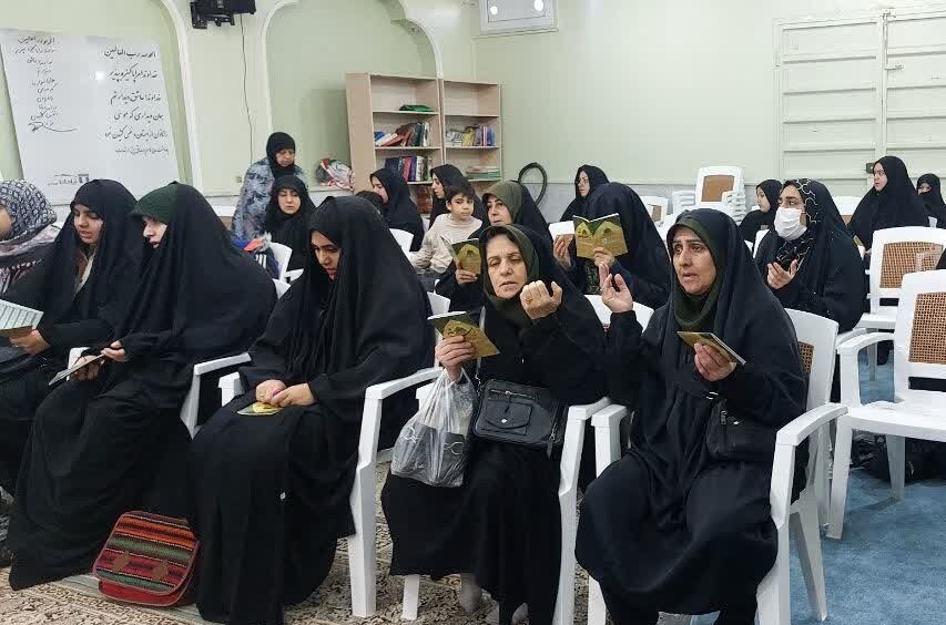 استغاثه به امام زمان(عج) در گلزار مطهر شهدای قزوین برگزار شد استغاثه به امام زمان(عج) در گلزار مطهر شهدای قزوین برگزار شد