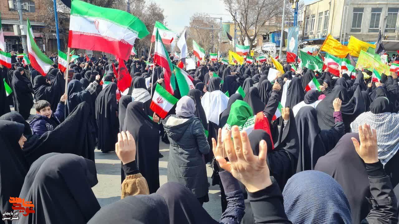 عزاداری بانوان ارومیه برای شهید امام خامنهای عزاداری بانوان ارومیه برای شهید امام خامنهای