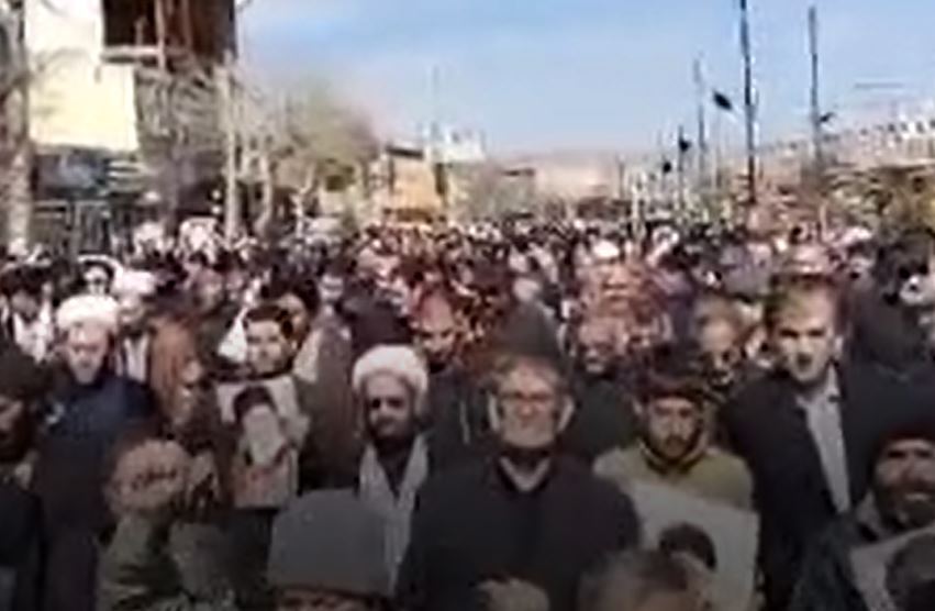 تجمع بزرگ و حماسی بانوان قزوین در سوگ رهبر شهید تجمع بزرگ و حماسی بانوان قزوین در سوگ رهبر شهید