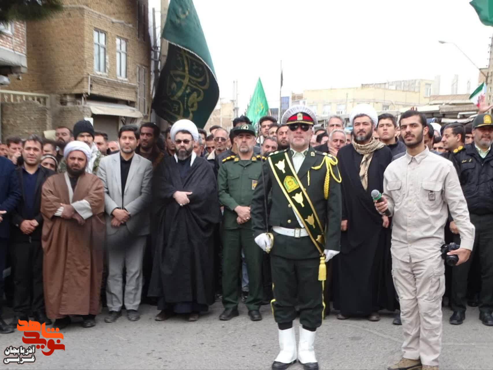 مراسم باشکوه تشییع پیکرسرهنگ اصغر نعیمی درروستای قپچاق