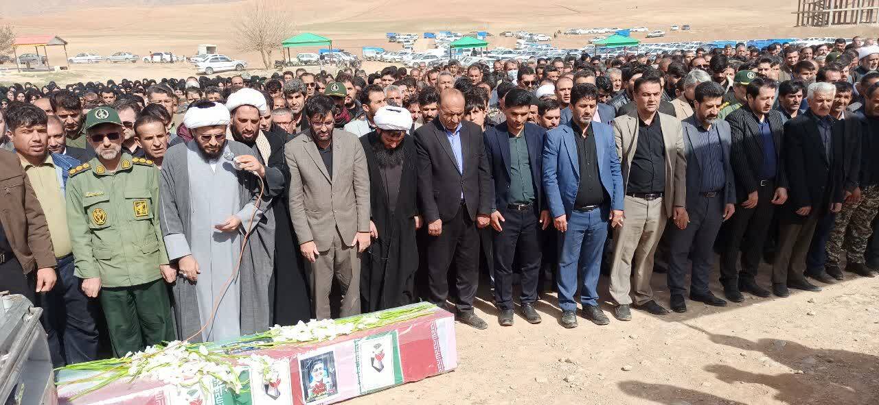 چهارمحالوبختیاری در سوگ دو شهید؛ پیکر «مهدی عباسی» در برجویی و «جعفر حاتمینیا» در میانکوه آرام گرفتند چهارمحالوبختیاری در سوگ دو شهید؛ پیکر «مهدی عباسی» در برجویی و «جعفر حاتمینیا» در میانکوه آرام گرفتند