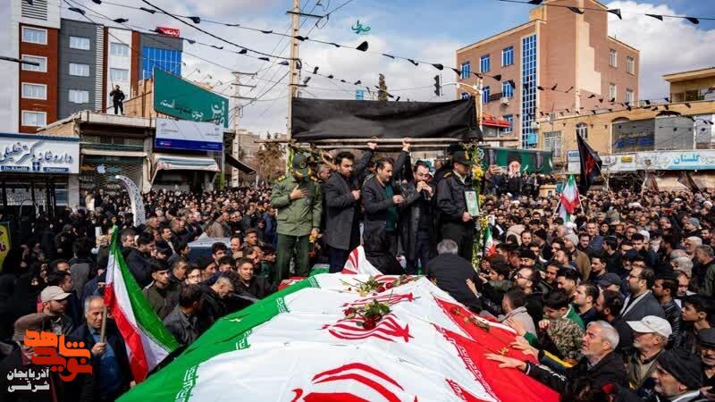 تشییع شهدای کلانتری ۱۴ خامنه برگزار شد تشییع شهدای کلانتری ۱۴ خامنه برگزار شد