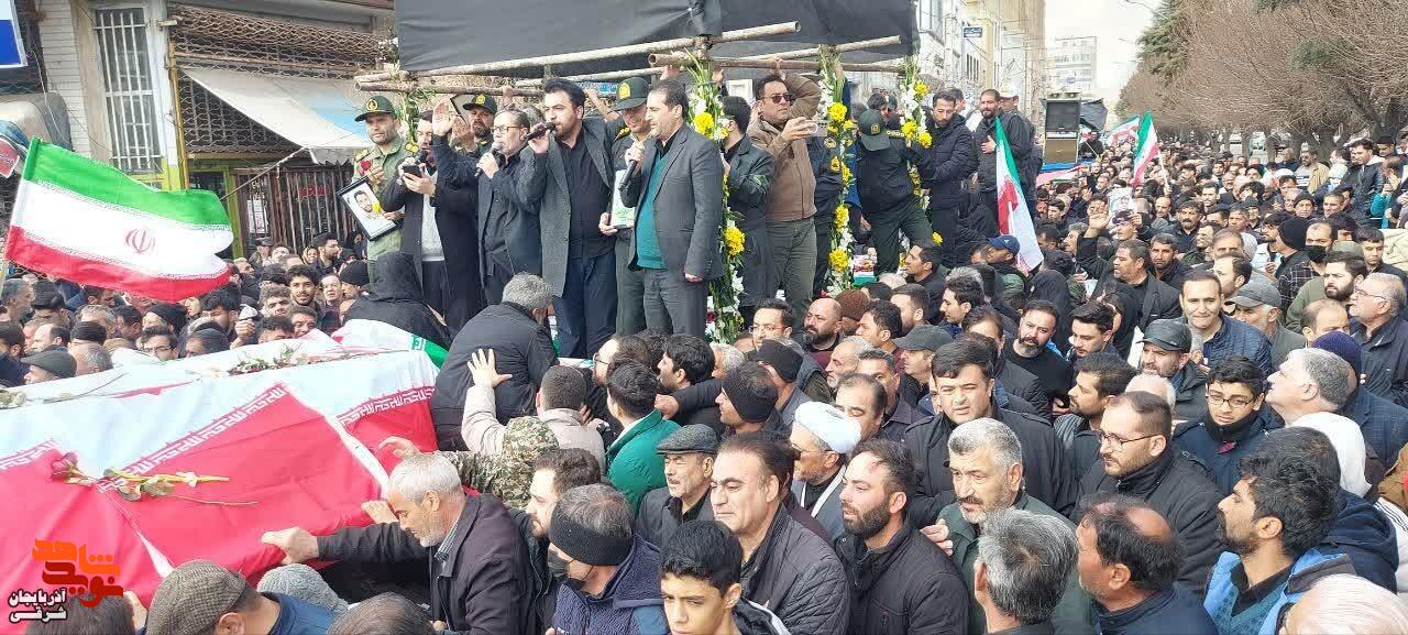 تشییع شهدای کلانتری ۱۴ خامنه برگزار شد تشییع شهدای کلانتری ۱۴ خامنه برگزار شد