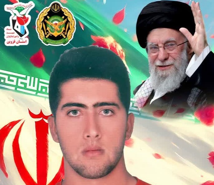 پیکر سرباز «محمد صمدی» تشییع میشود پیکر سرباز «محمد صمدی» تشییع میشود