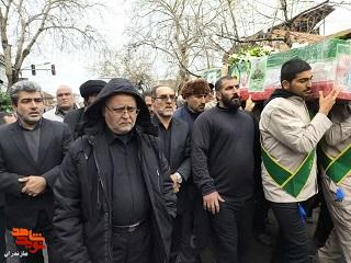 حضور مدیرکل بنیاد شهید و امور ایثارگران مازندران در مراسم تشییع پیکر مطهر شهید حملات صهیونی آمریکایی احمدنژاد در ساری