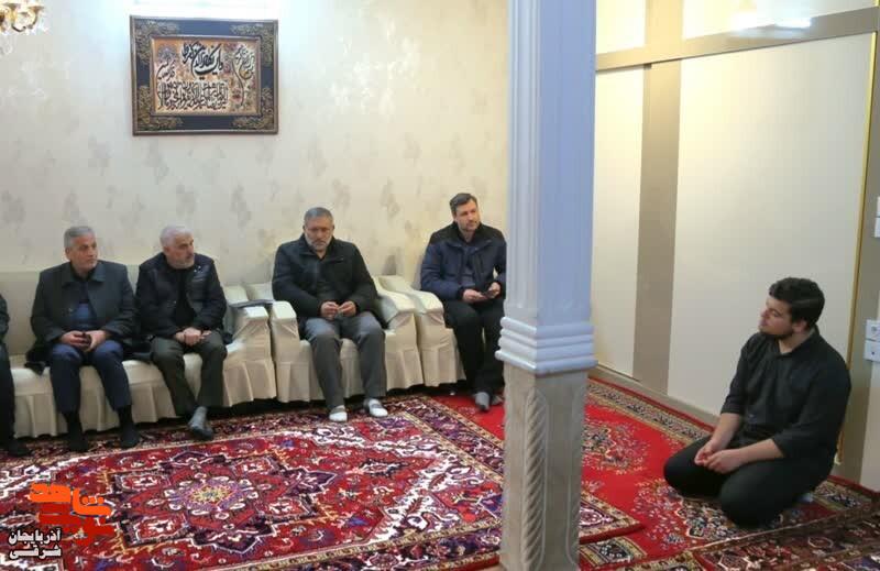 دیدار مدیرکل بنیاد شهید آذربایجانشرقی با خانواده شهدای جنگ رمضان در تبریز دیدار مدیرکل بنیاد شهید آذربایجانشرقی با خانواده شهدای جنگ رمضان در تبریز