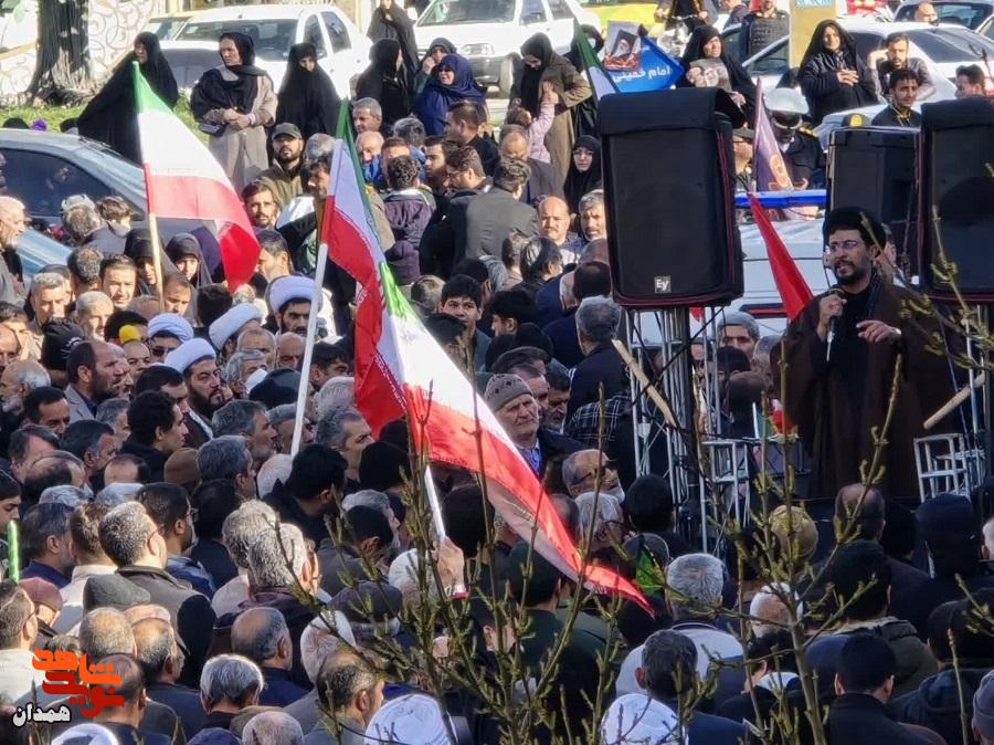 گزارش تصویری| تشییع شهیده «مریم عبدالملکی» گزارش تصویری| تشییع شهیده «مریم عبدالملکی»