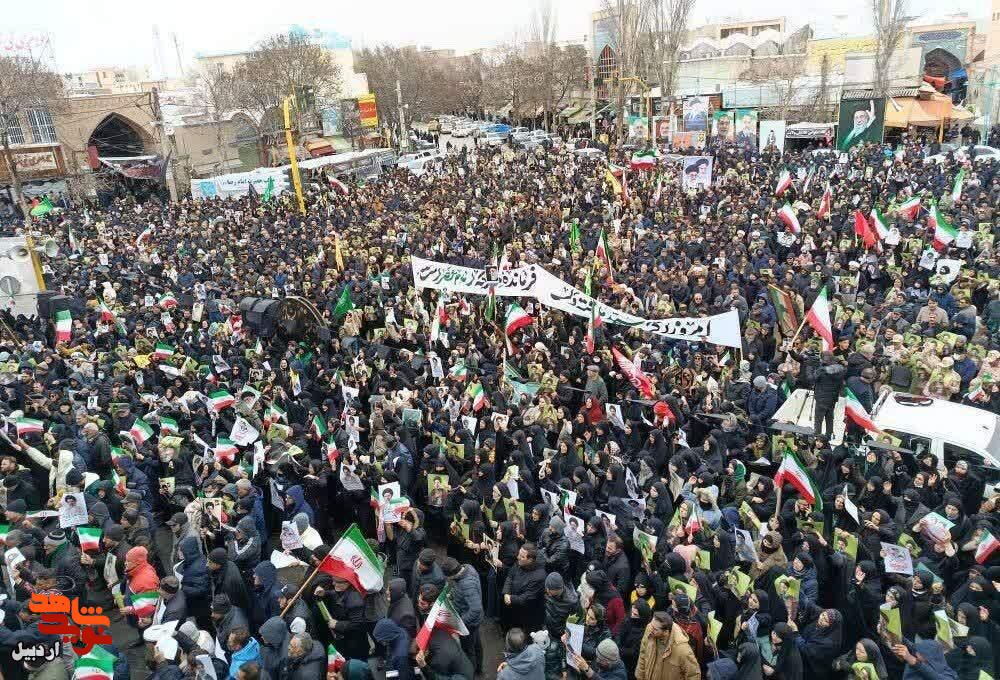 شکوه حضور و بیعت با رهبر انقلاب اسلامی در اردبیل+ عکس