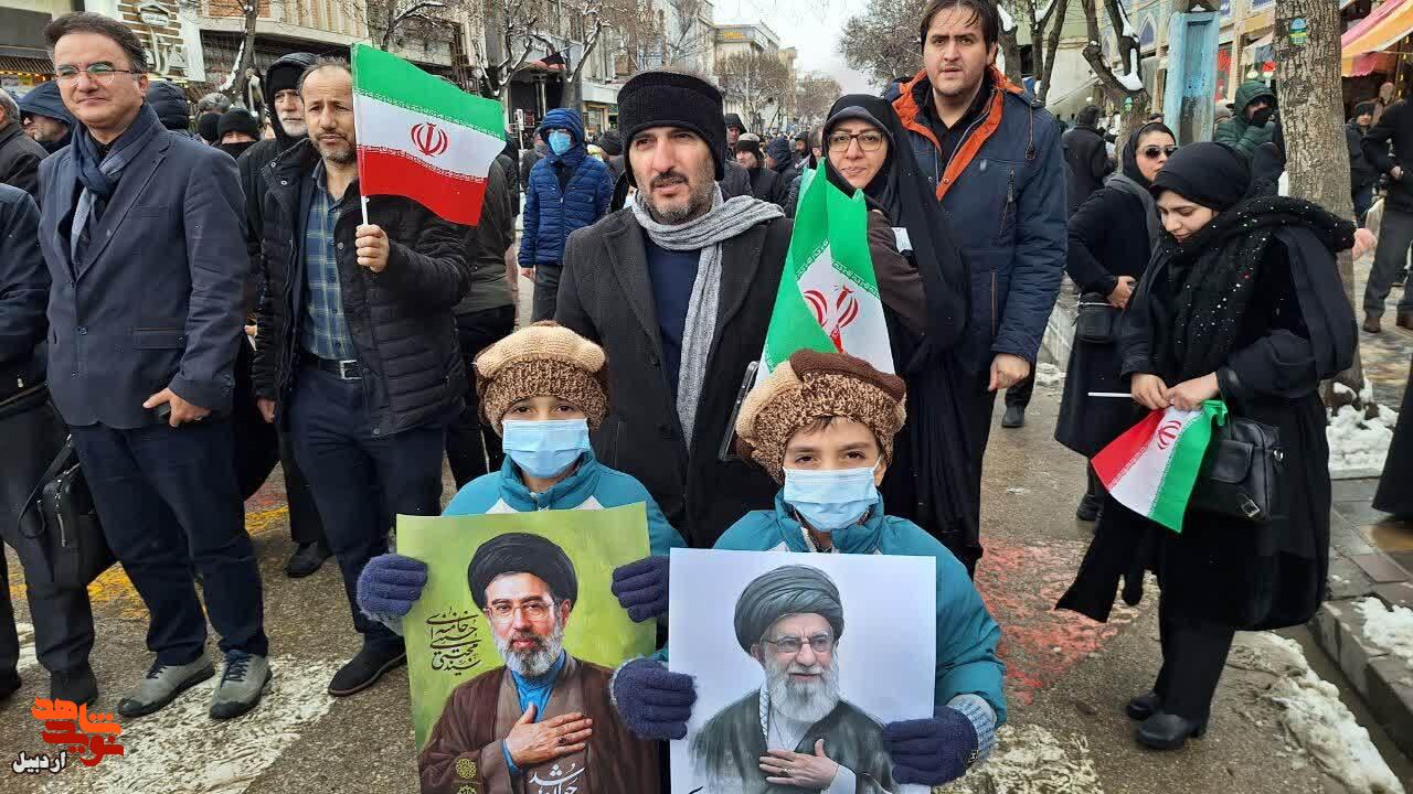 شکوه حضور و بیعت با رهبر انقلاب اسلامی در اردبیل+ عکس