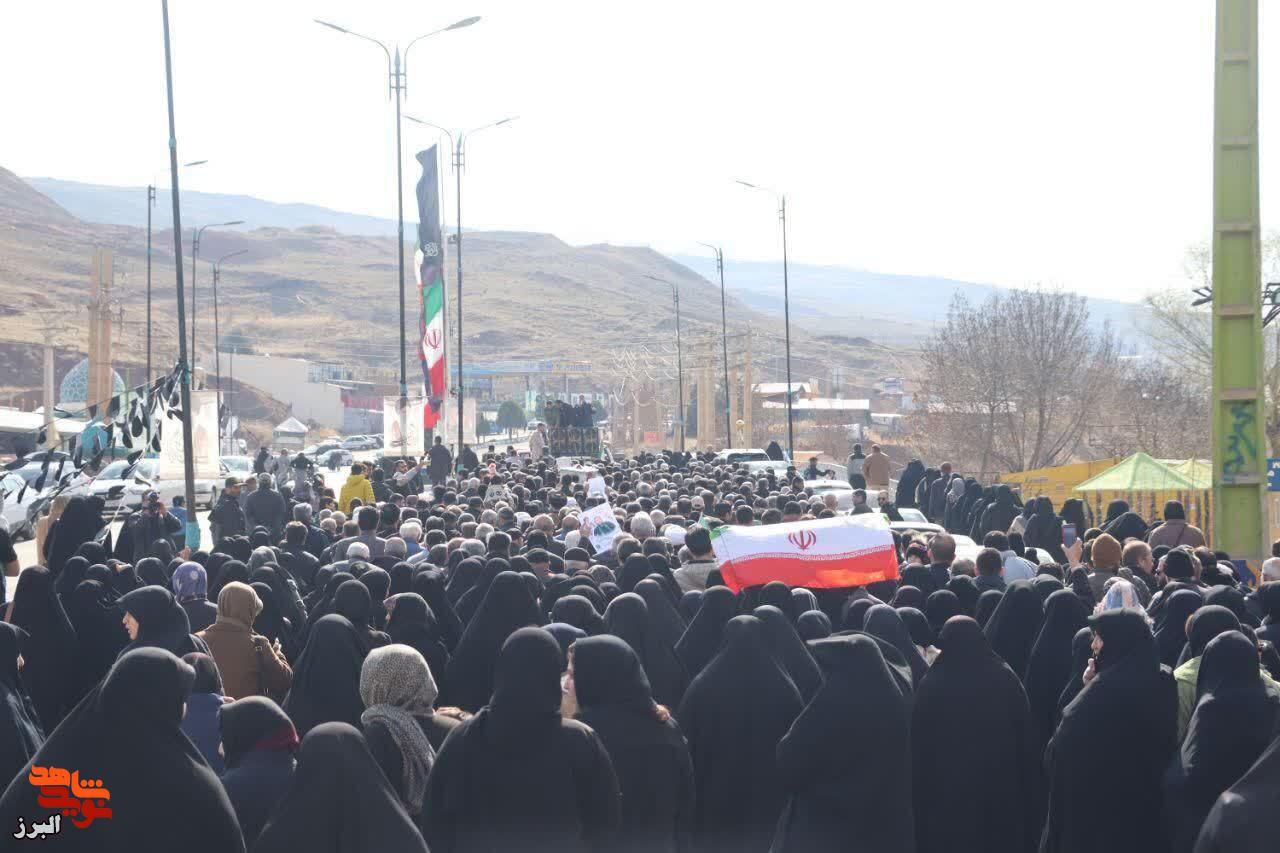 پیکر مطهر شهید سید محمد صادقیان مطهر در روستای ورکش طالقان تشییع میشود پیکر مطهر شهید سید محمد صادقیان مطهر در روستای ورکش طالقان تشییع میشود