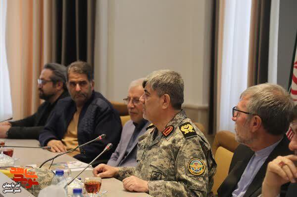 تجلیل از روایتگران بصری ایثار و مقاومت تجلیل از روایتگران بصری ایثار و مقاومت