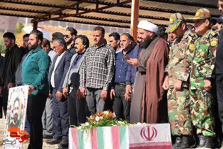 تشییع باشکوه پیکر شهید «ابراهیم بیرانوند» در گلزار شهدای روستای کهریز خرم آباد