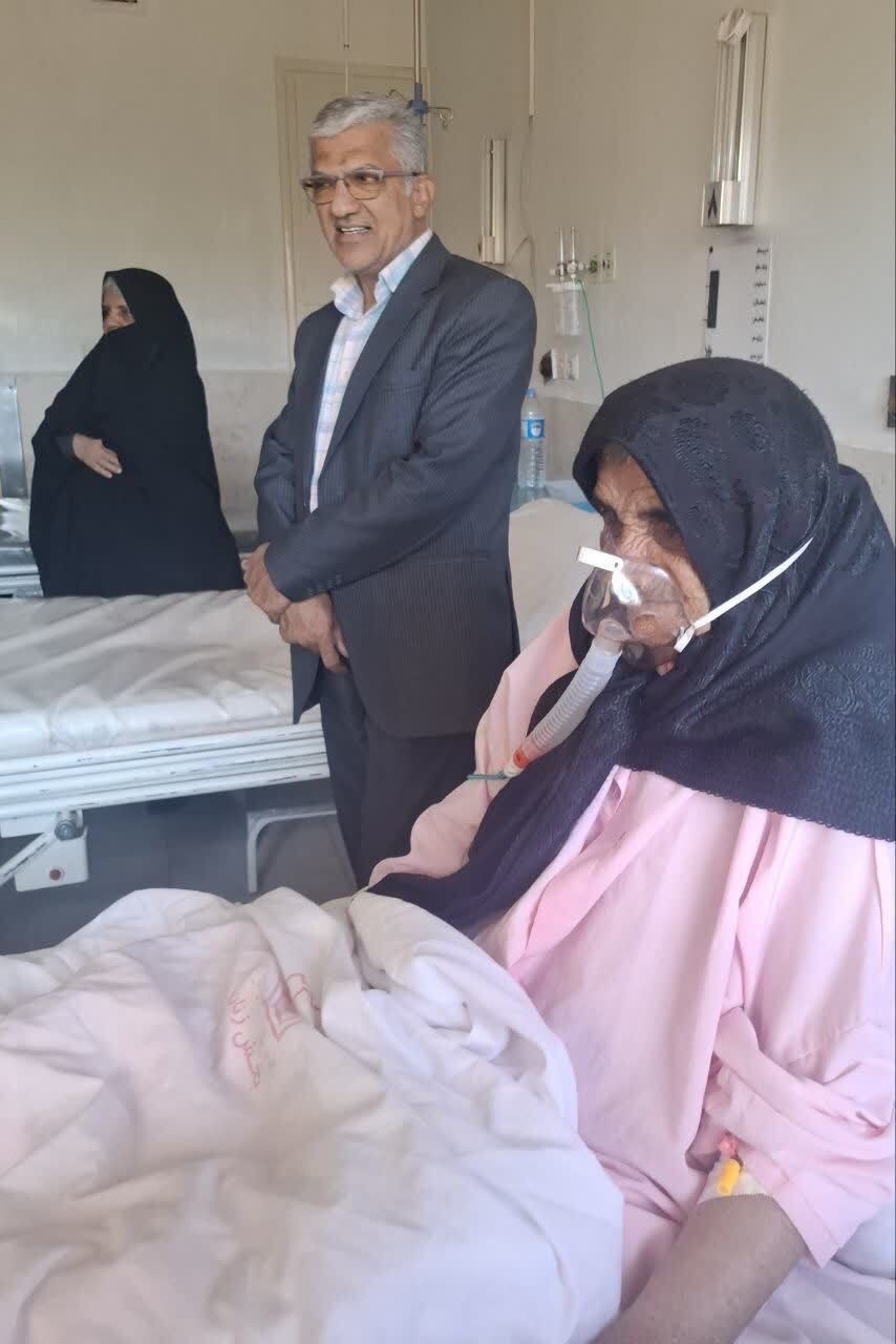 استمرار خدمت خادمان شهدا؛ از میدان جهاد تا بستر مهر و عیادت استمرار خدمت خادمان شهدا؛ از میدان جهاد تا بستر مهر و عیادت
