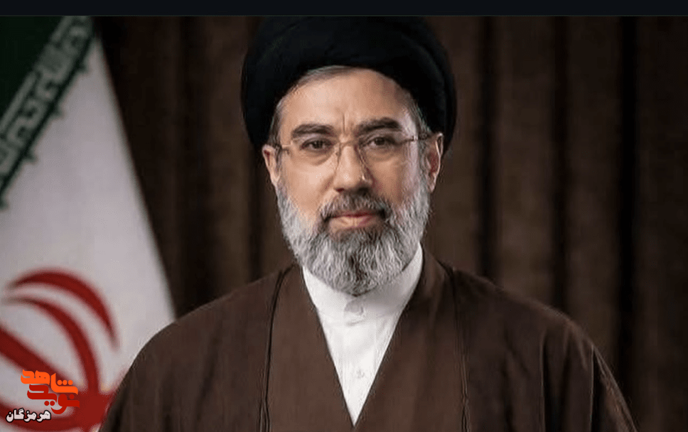 بیعت امام جمعه اهل سنت کیش با رهبر جوان بیعت امام جمعه اهل سنت کیش با رهبر جوان