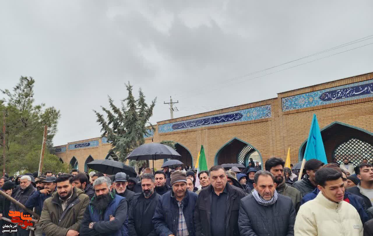تشییع پیکر مطهر جوان برومند سولدوز در نقده تشییع پیکر مطهر جوان برومند سولدوز در نقده