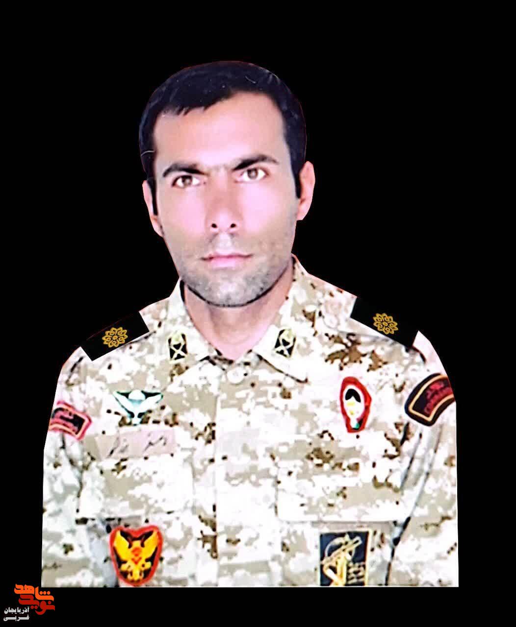 مراسم تشییع پیکر پاک شهید سرتیپ دوم رضا راعی از پرسنل نیروی انتظامی و شهید سرگرد پاسدار اصغر بزرگمهر در سلماس مراسم تشییع پیکر پاک شهید سرتیپ دوم رضا راعی از پرسنل نیروی انتظامی و شهید سرگرد پاسدار اصغر بزرگمهر در سلماس