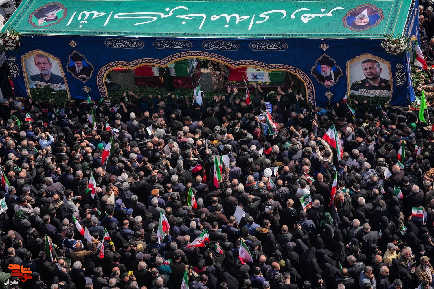 مراسم تشییع پیکر شهید علی لاریجانی و شهید غلامرضا سلیمانی همزمان با تشییع پیکر شهدای ناوشکن دنا برگزار شد