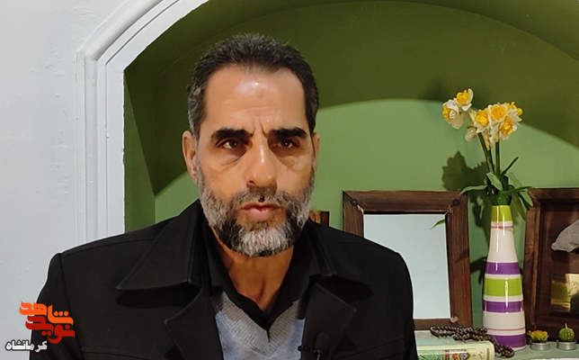 وقتی چشم باز کردم پشت خاکریز دشمن بودم وقتی چشم باز کردم پشت خاکریز دشمن بودم