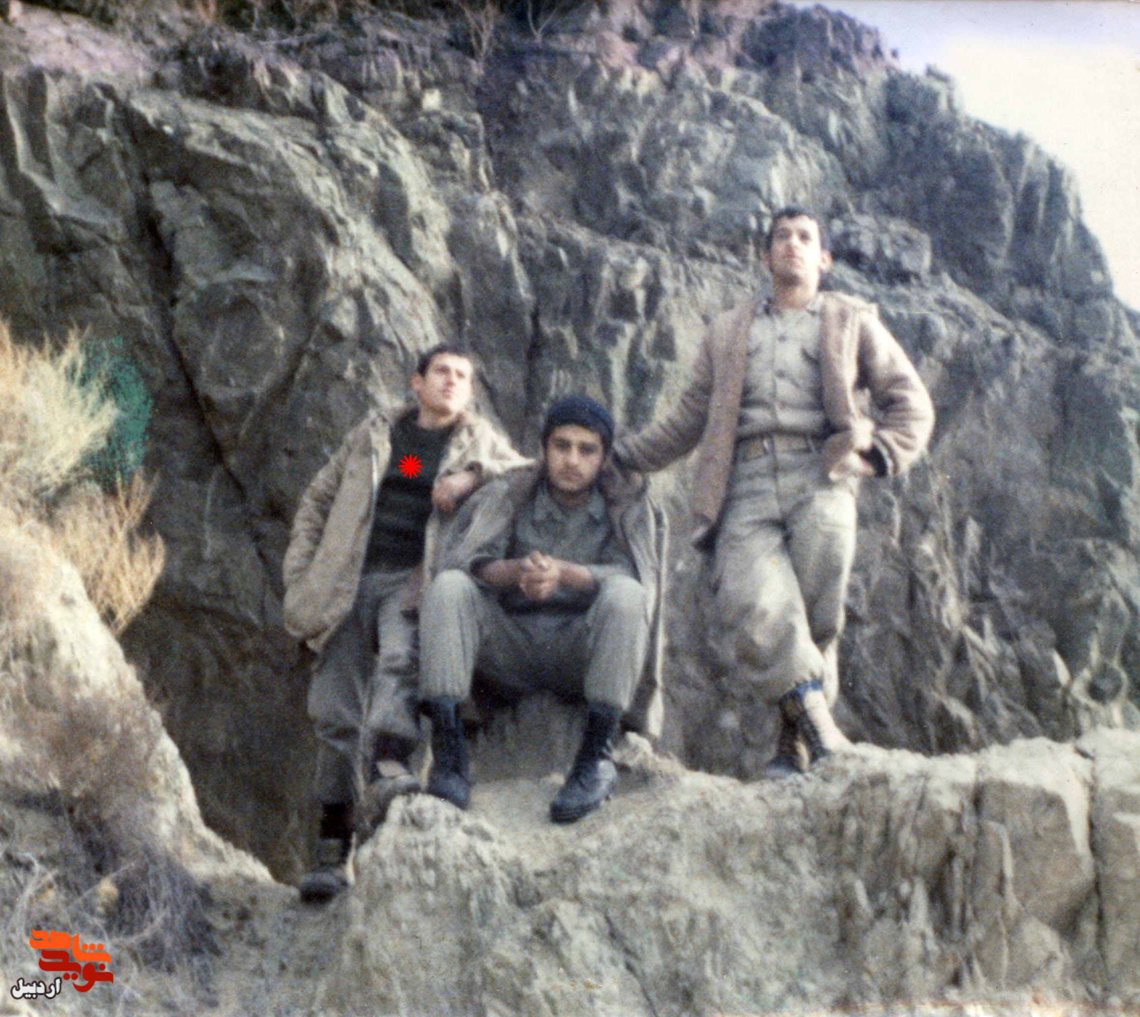 عکسهای کمتر دیده شده از شهید «سهراب عزیزی» منتشر شد عکسهای کمتر دیده شده از شهید «سهراب عزیزی» منتشر شد