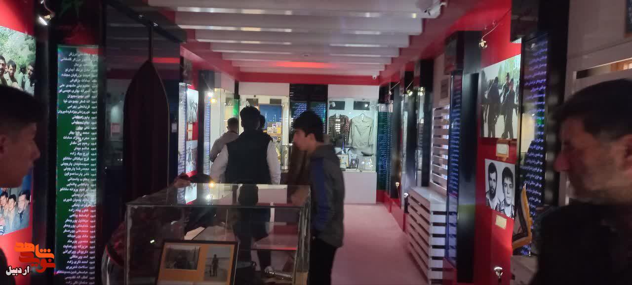 طنین دعای ندبه در موزه شهدای اردبیل طنین دعای ندبه در موزه شهدای اردبیل