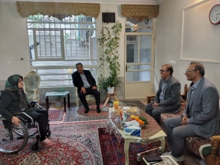 دیدار مدیرکل بنیاد شهید لرستان با ایثارگران بروجرد