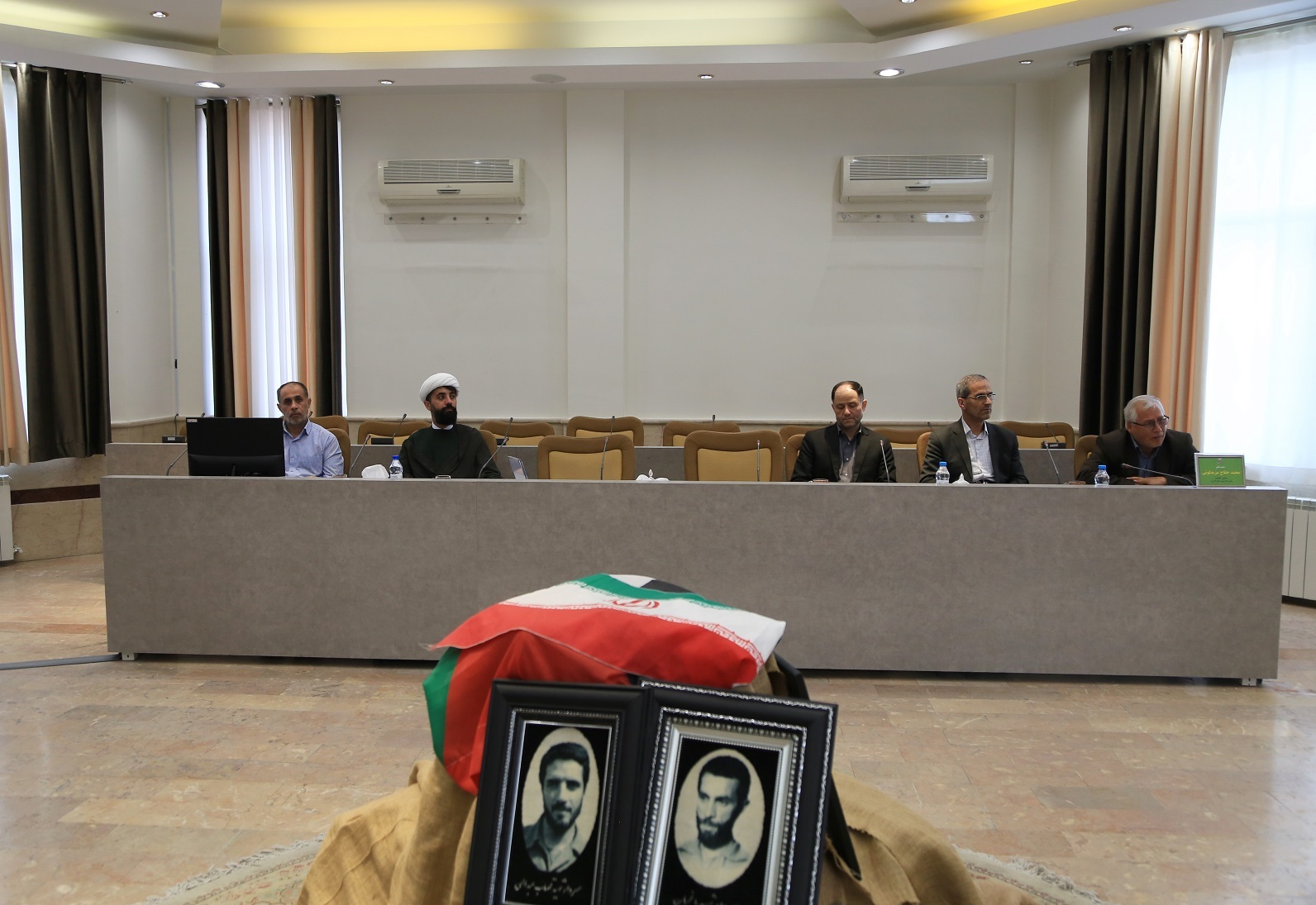 نشست مدیران کل و مسئولان حوزه‌های نمایندگی ولی فقیه بنیاد شهید منطقه ۳ کشور در تبریز