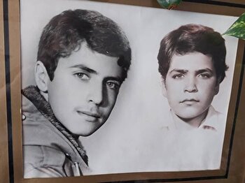 وقتی برادر کوچک اسلحه برادر شهیدش را بر دوش...