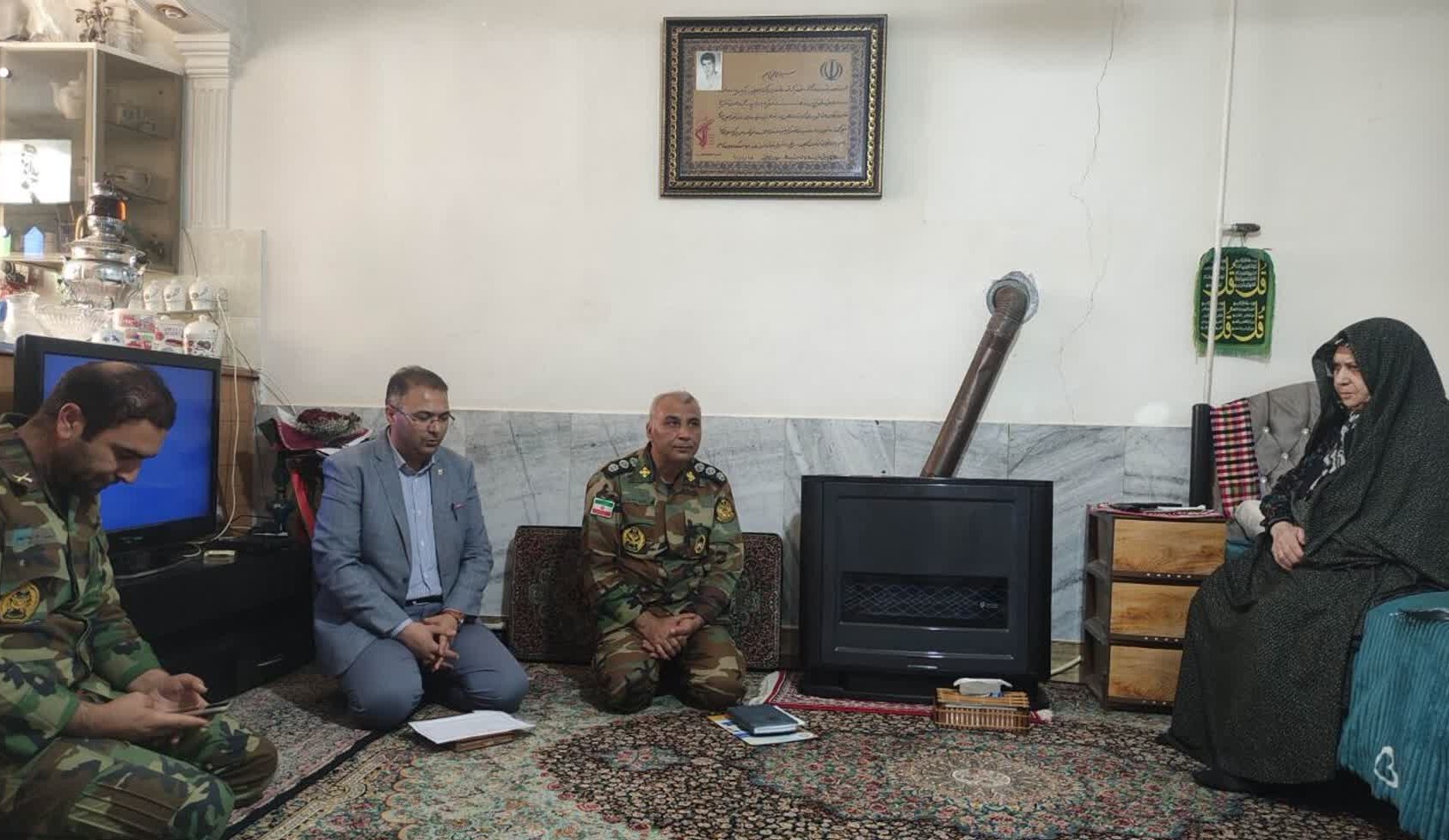 دیدار با مادر شهید «حجت الله آراسته»+ تصاویر