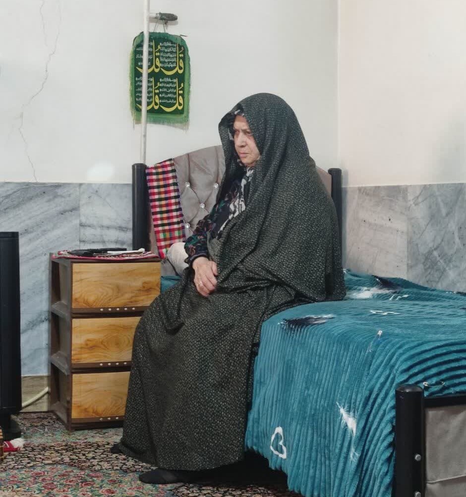 دیدار با مادر شهید «حجت الله آراسته»+ تصاویر