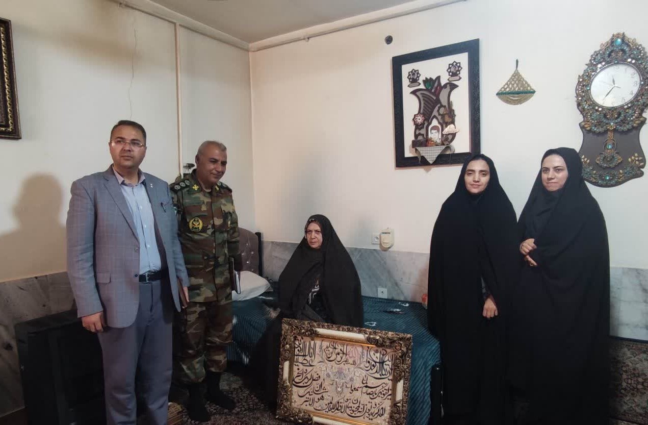 دیدار با مادر شهید «حجت الله آراسته»+ تصاویر