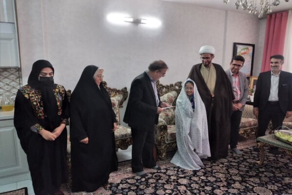 دیدار نماینده ولی‌ فقیه در قرارگاه خاتم‌الانبیا(ص) با خانواده شهدا