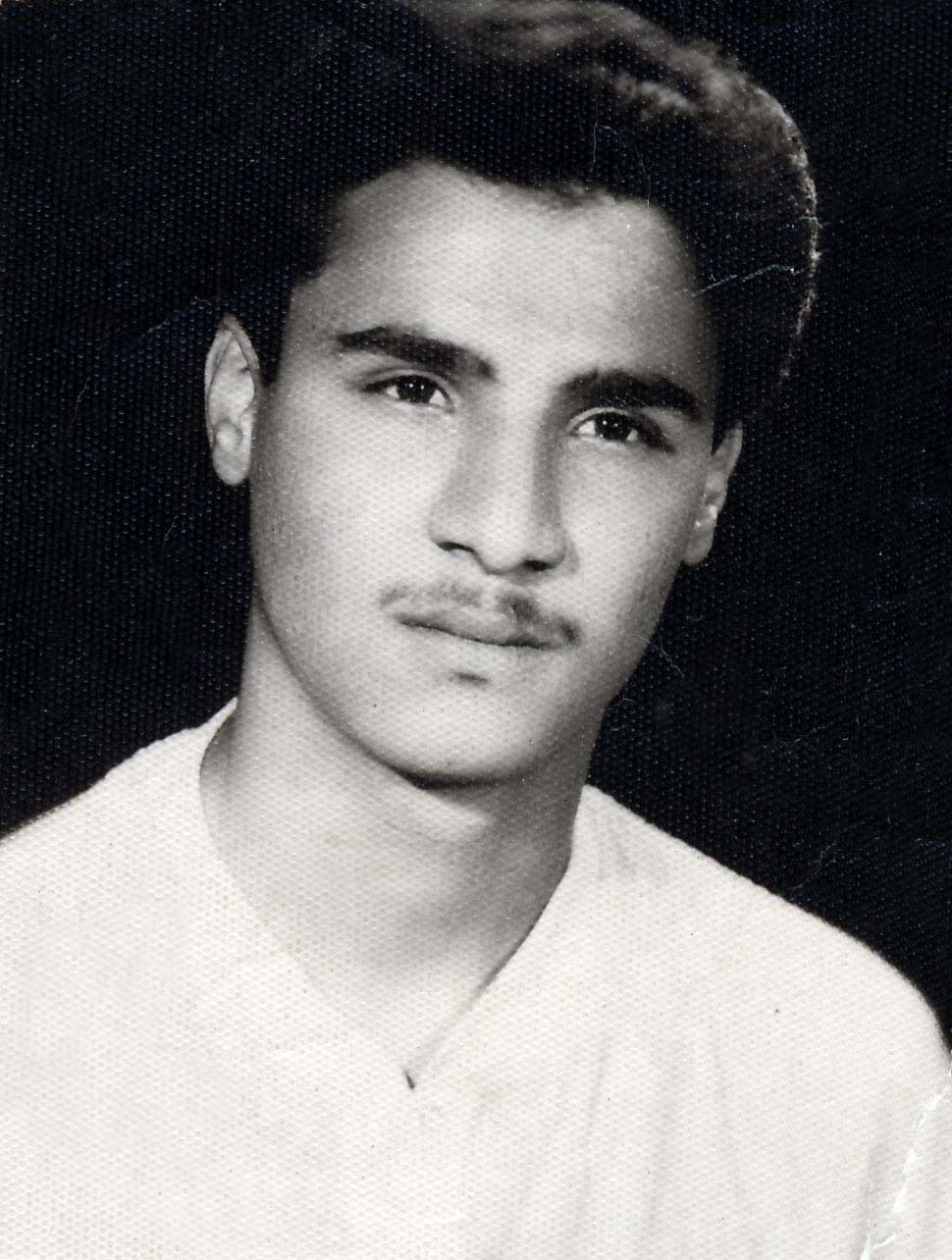 اسناد فرهنگی شهید «رضا ذغالی» منتشر شد
