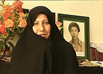 استوار و محکم پای ارزش‌های انقلاب بایستیم 